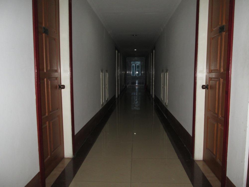 Royal Crown Hotel Yangon Exterior foto
